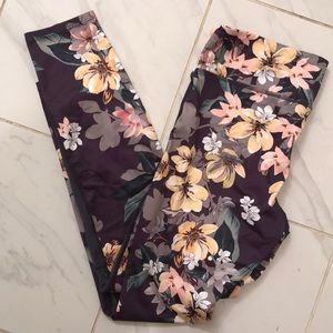 Joy Lab Cropped Lavender Floral Leggings